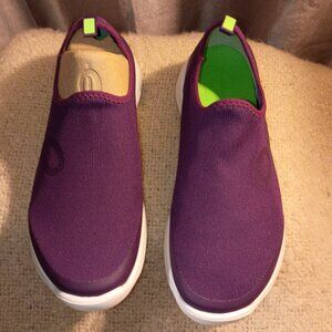 NWOB Oofos, Grape, Low Cut Slip On Women Shoe Size 7